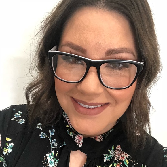 Meet your Posher, Tiffany - Picture 1 of 1